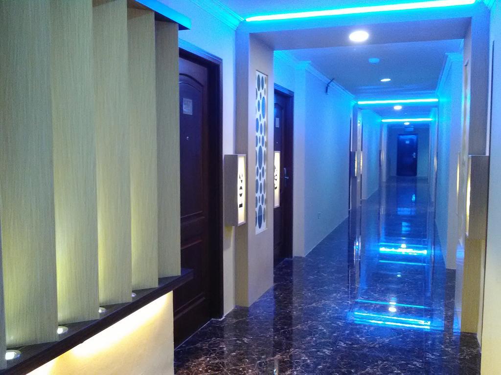 Hotel Victoria River View Banjarmasin  Extérieur photo